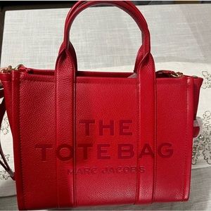 MARC JACOBS “The TOTE BAG” Medium ♥️